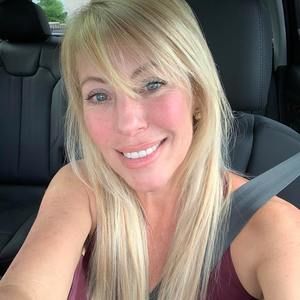 Meet your Posher, Sharon